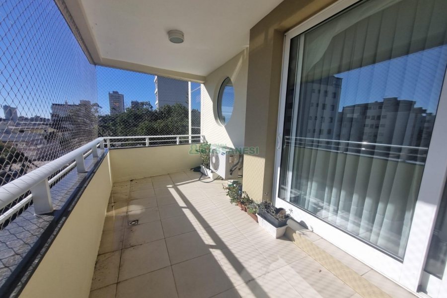 Apto Mobiliado com 202m², 3 dormitórios, 4 vagas, no bairro Rio Branco em Caxias do Sul para Alugar