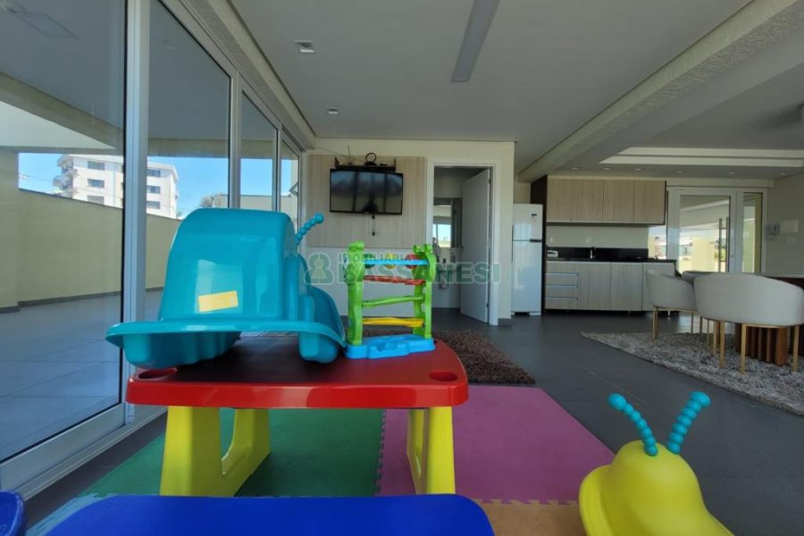 Apartamento com 75m², 2 dormitórios, 1 vaga, no bairro São Leopoldo em Caxias do Sul para Alugar
