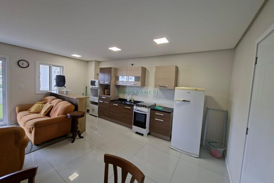 Apartamento com 75m², 2 dormitórios, 1 vaga, no bairro São Leopoldo em Caxias do Sul para Alugar