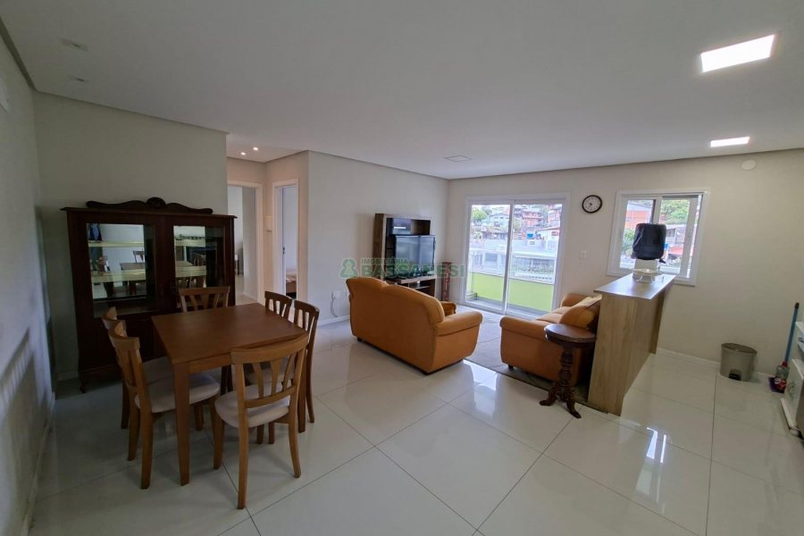 Apartamento com 75m², 2 dormitórios, 1 vaga, no bairro São Leopoldo em Caxias do Sul para Alugar