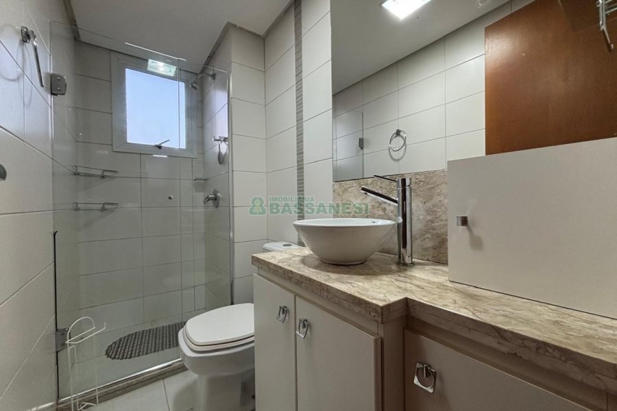 Apto Mobiliado com 85m², 2 dormitórios, 1 vaga, no bairro Charqueadas em Caxias do Sul para Alugar