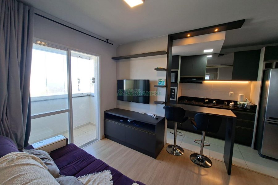 Apartamento com 54m², 2 dormitórios, 1 vaga, no bairro São Leopoldo em Caxias do Sul para Alugar