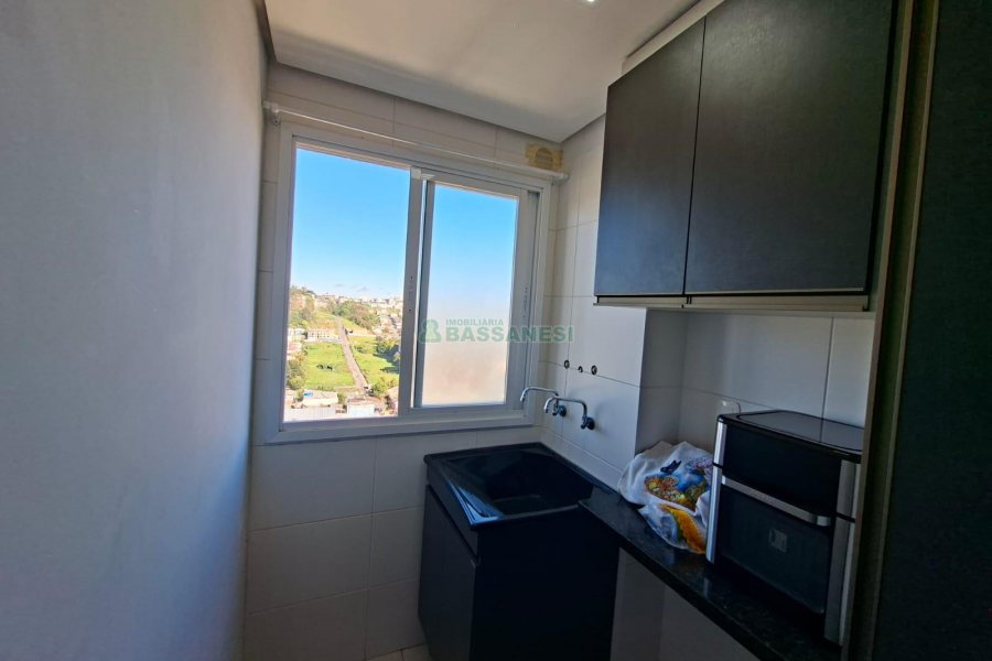 Apartamento com 54m², 2 dormitórios, 1 vaga, no bairro São Leopoldo em Caxias do Sul para Alugar
