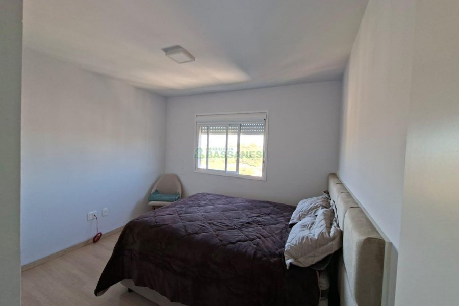 Apartamento com 54m², 2 dormitórios, 1 vaga, no bairro São Leopoldo em Caxias do Sul para Alugar