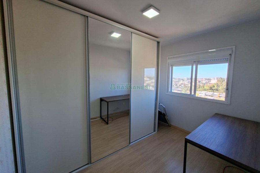 Apartamento com 54m², 2 dormitórios, 1 vaga, no bairro São Leopoldo em Caxias do Sul para Alugar