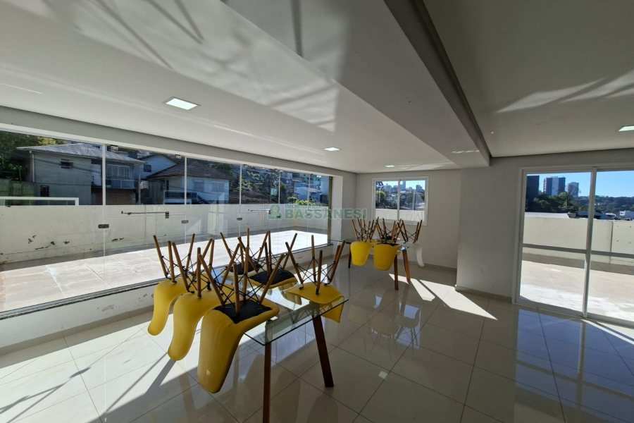 Apartamento com 54m², 2 dormitórios, 1 vaga, no bairro São Leopoldo em Caxias do Sul para Alugar