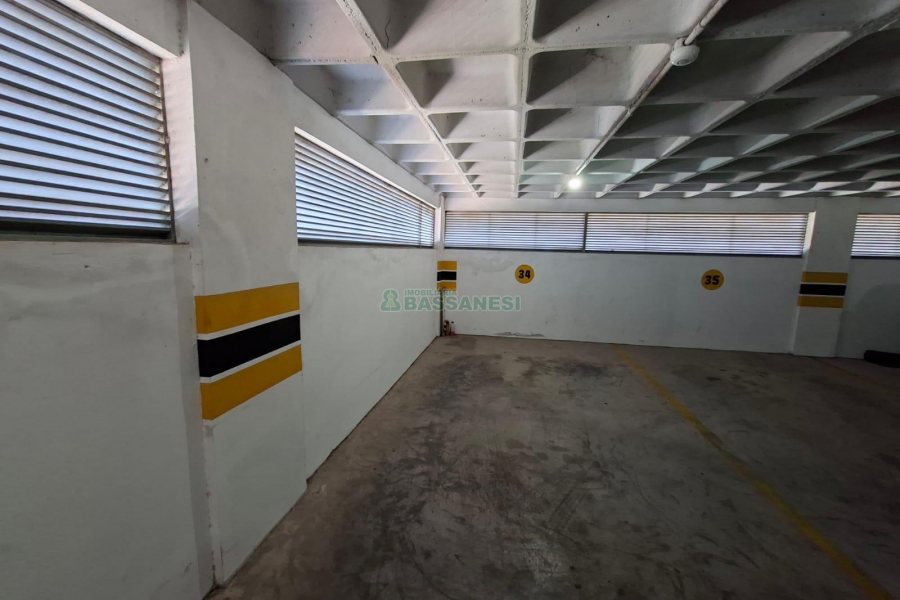 Apartamento com 54m², 2 dormitórios, 1 vaga, no bairro São Leopoldo em Caxias do Sul para Alugar