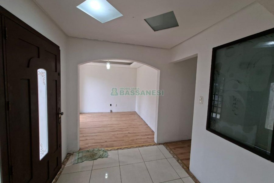 Casa com 280m², 4 dormitórios, 2 vagas, no bairro Jardim Eldorado em Caxias do Sul para Alugar ou Comprar