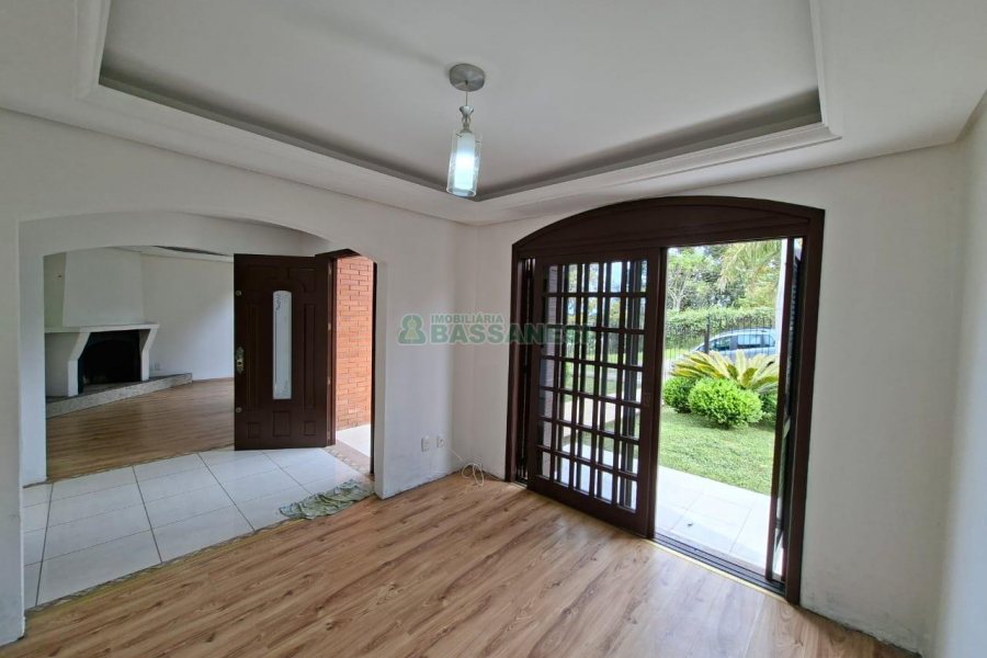 Casa com 280m², 4 dormitórios, 2 vagas, no bairro Jardim Eldorado em Caxias do Sul para Alugar ou Comprar
