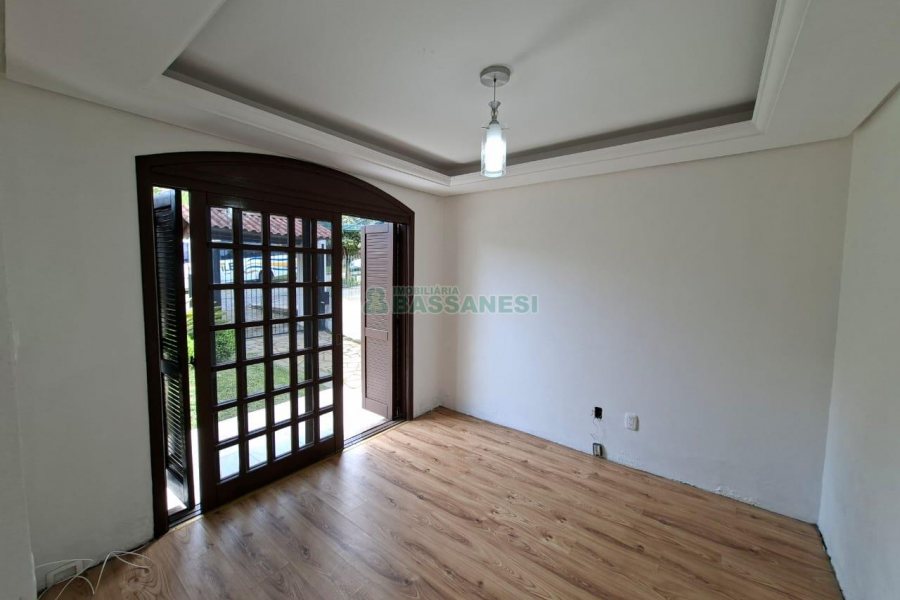 Casa com 280m², 4 dormitórios, 2 vagas, no bairro Jardim Eldorado em Caxias do Sul para Alugar ou Comprar