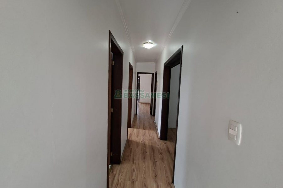 Casa com 280m², 4 dormitórios, 2 vagas, no bairro Jardim Eldorado em Caxias do Sul para Alugar ou Comprar