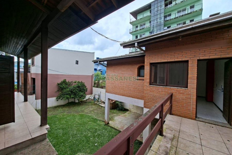 Casa com 280m², 4 dormitórios, 2 vagas, no bairro Jardim Eldorado em Caxias do Sul para Alugar ou Comprar