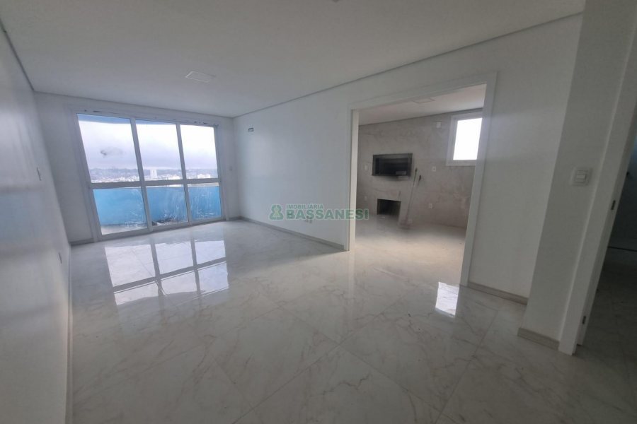 Apartamento com 98m², 2 dormitórios, 2 vagas, no bairro Pioneiro em Caxias do Sul para Alugar