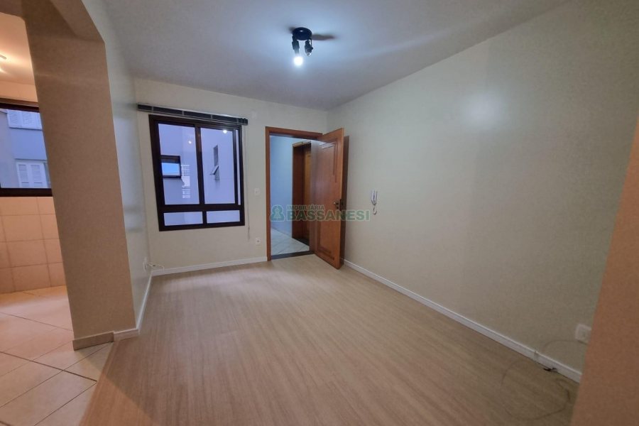 Apartamento com 45m², 1 dormitório, 1 vaga, no bairro Centro em Caxias do Sul para Alugar