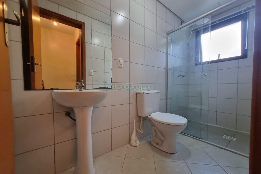 Apartamento com 45m², 1 dormitório, 1 vaga, no bairro Centro em Caxias do Sul para Alugar