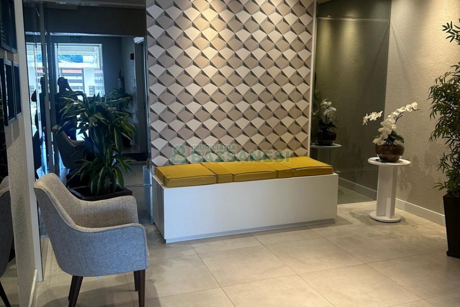 Apartamento com 63m², 2 dormitórios, 2 vagas, no bairro Vinhedos em Caxias do Sul para Comprar