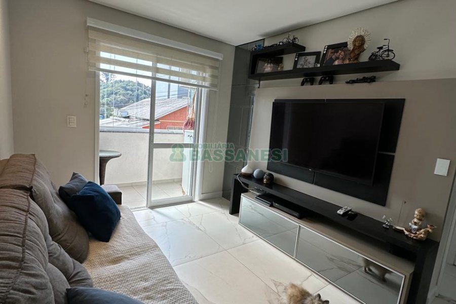 Apartamento com 63m², 2 dormitórios, 2 vagas, no bairro Vinhedos em Caxias do Sul para Comprar