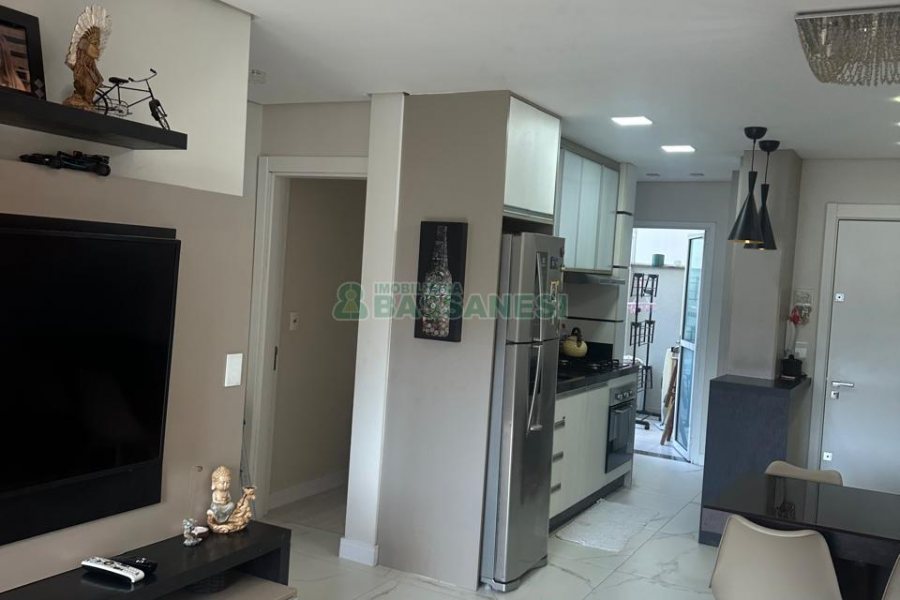 Apartamento com 63m², 2 dormitórios, 2 vagas, no bairro Vinhedos em Caxias do Sul para Comprar