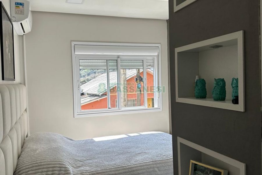 Apartamento com 63m², 2 dormitórios, 2 vagas, no bairro Vinhedos em Caxias do Sul para Comprar