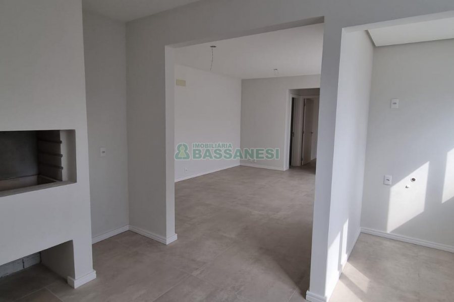 Apartamento com 100m², 3 dormitórios, 2 vagas, no bairro Panazzolo em Caxias do Sul para Comprar