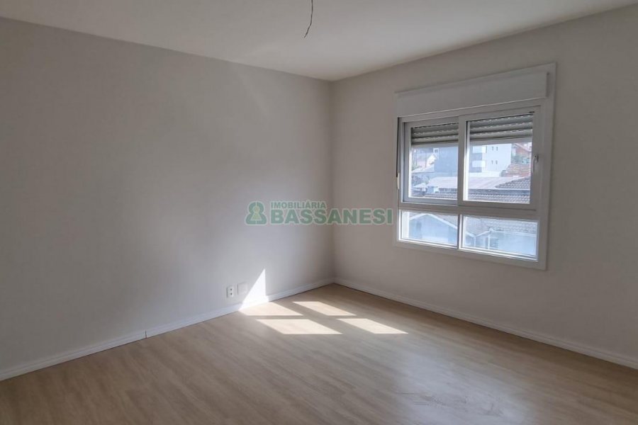 Apartamento com 100m², 3 dormitórios, 2 vagas, no bairro Panazzolo em Caxias do Sul para Comprar