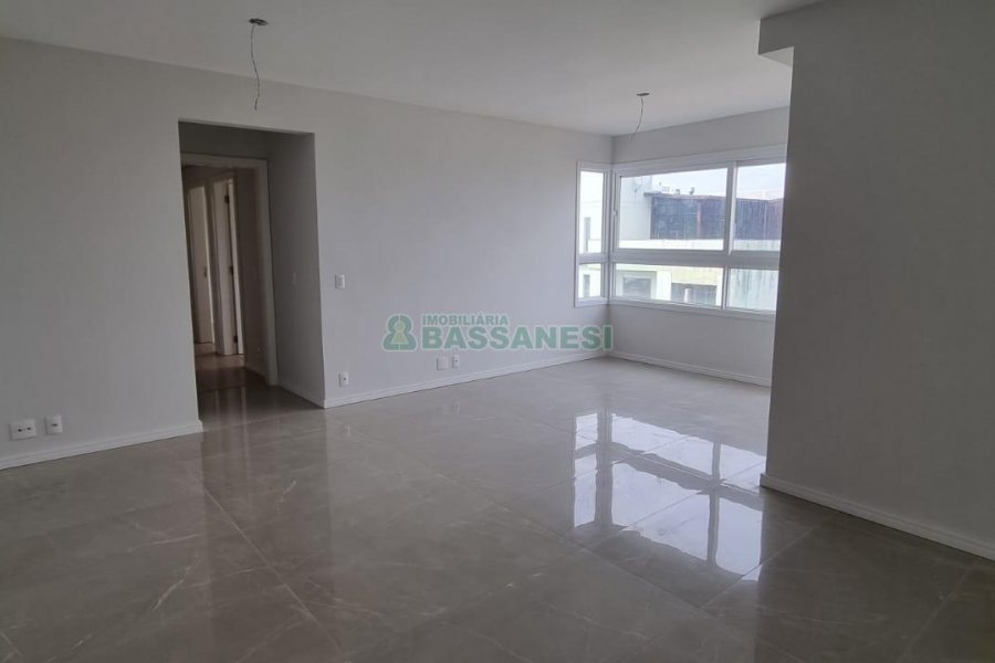 Apartamento com 100m², 3 dormitórios, 2 vagas, no bairro Panazzolo em Caxias do Sul para Comprar