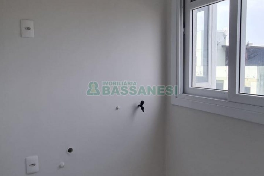 Apartamento com 100m², 3 dormitórios, 2 vagas, no bairro Panazzolo em Caxias do Sul para Comprar