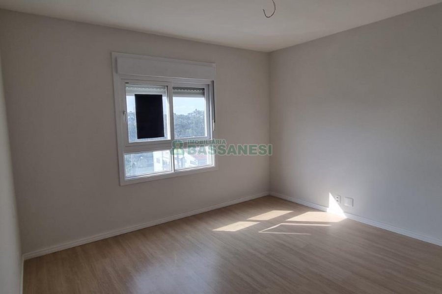 Apartamento com 100m², 3 dormitórios, 2 vagas, no bairro Panazzolo em Caxias do Sul para Comprar