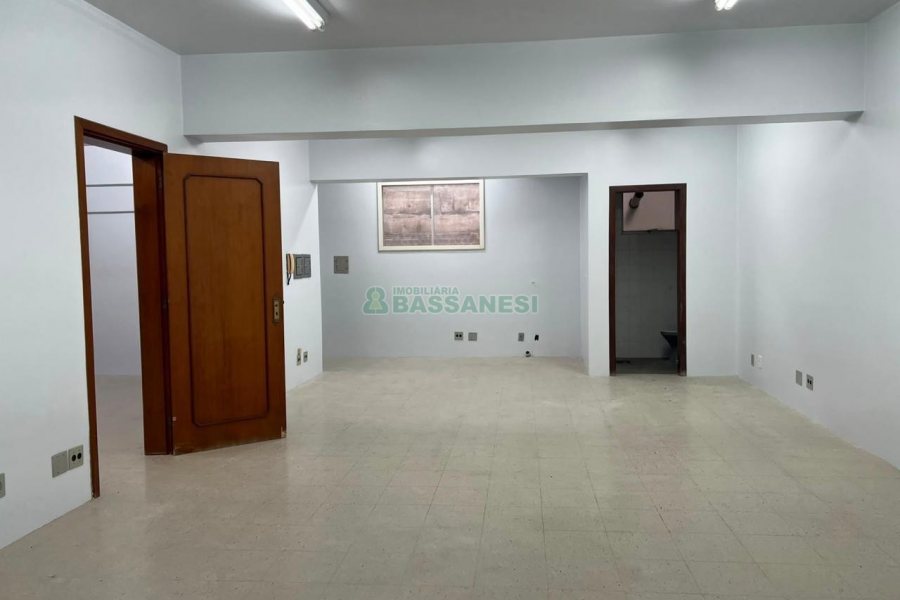 Predio com 650m², no bairro Centro em Caxias do Sul para Alugar
