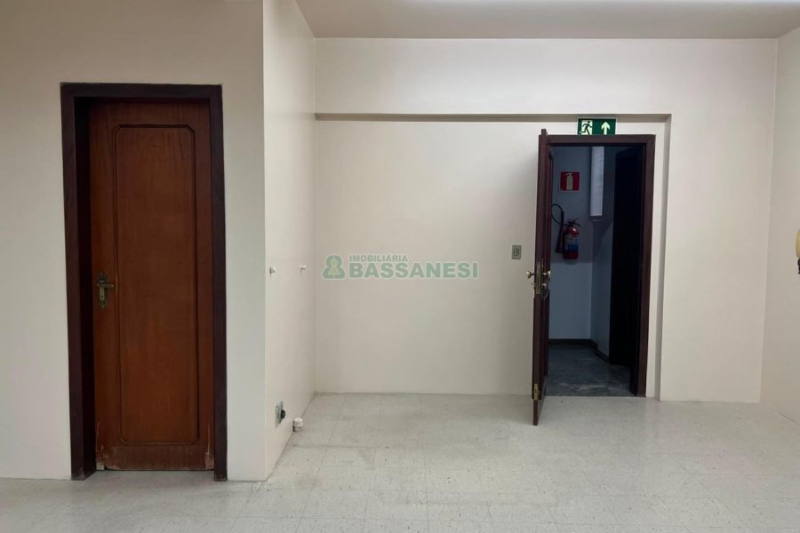 Predio com 650m², no bairro Centro em Caxias do Sul para Alugar