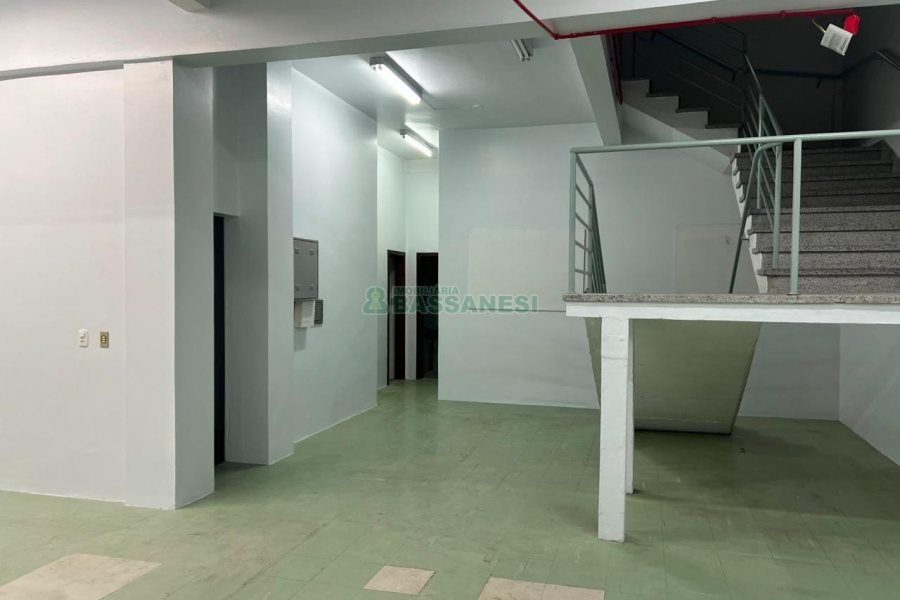 Predio com 650m², no bairro Centro em Caxias do Sul para Alugar
