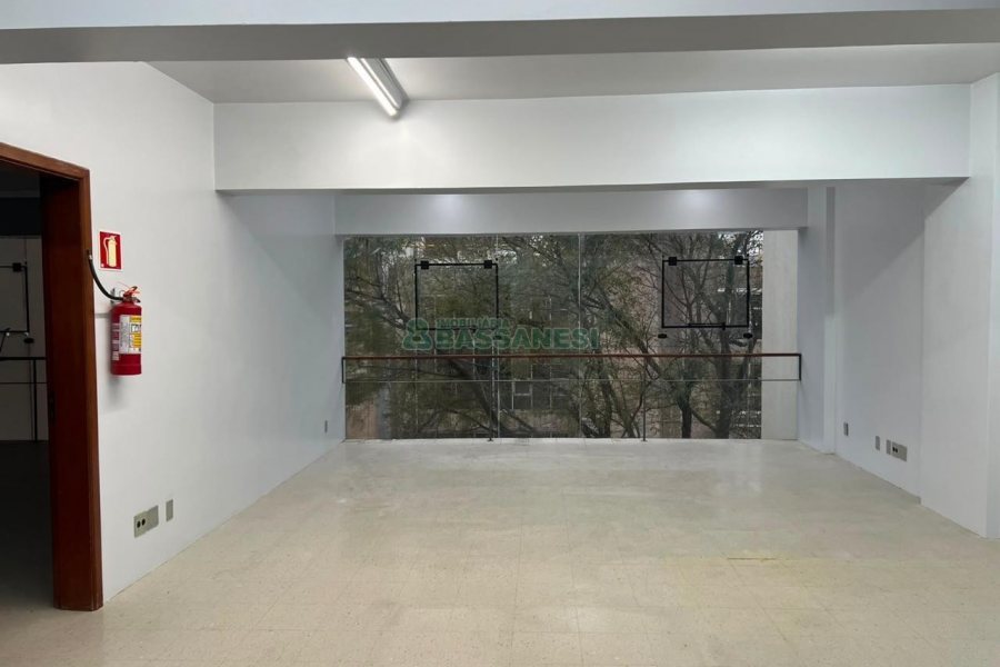 Predio com 650m², no bairro Centro em Caxias do Sul para Alugar