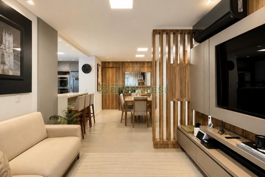 Apartamento com 98m², 2 dormitórios, 2 vagas, no bairro Vila Horn em Caxias do Sul para Comprar