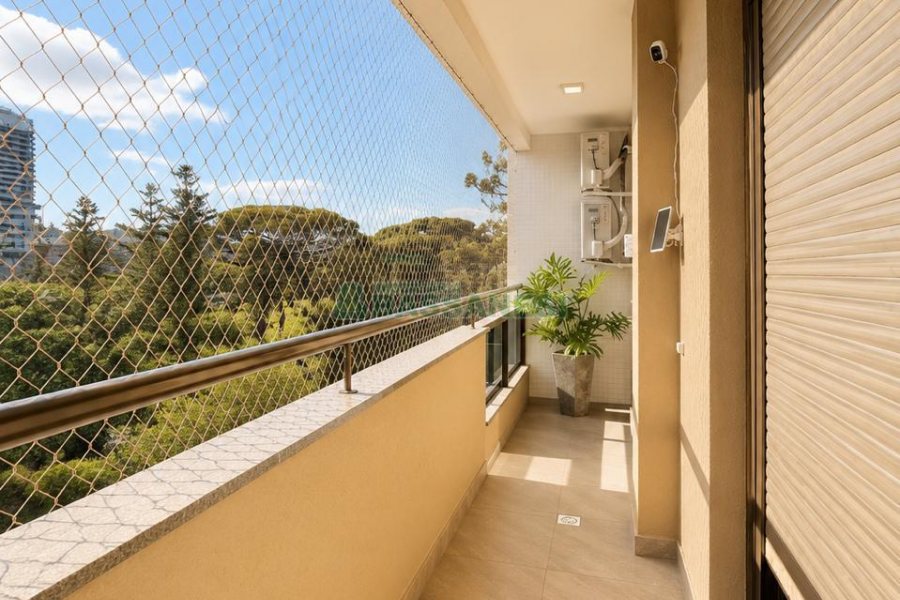 Apartamento com 98m², 2 dormitórios, 2 vagas, no bairro Vila Horn em Caxias do Sul para Comprar