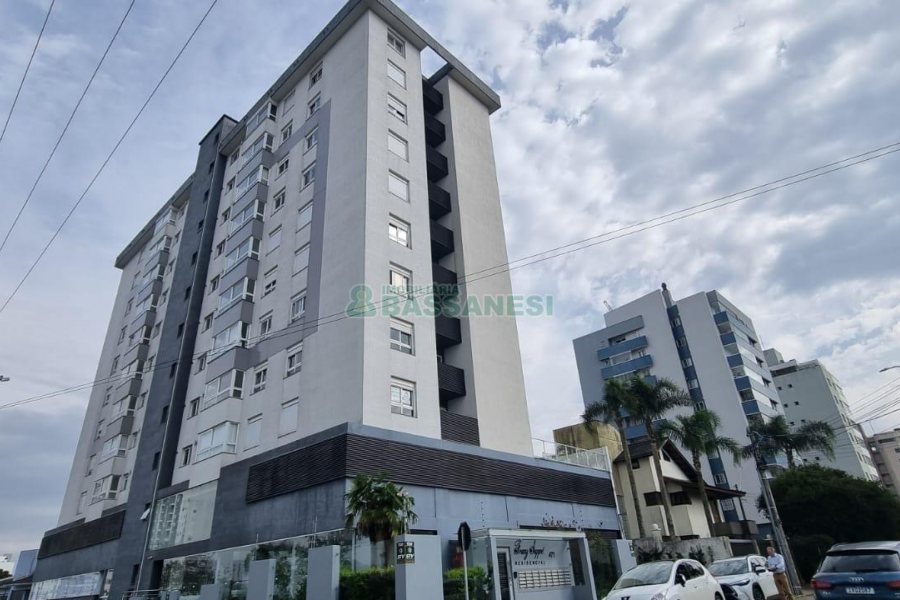 Apartamento com 100m², 3 dormitórios, 2 vagas, no bairro Panazzolo em Caxias do Sul para Comprar