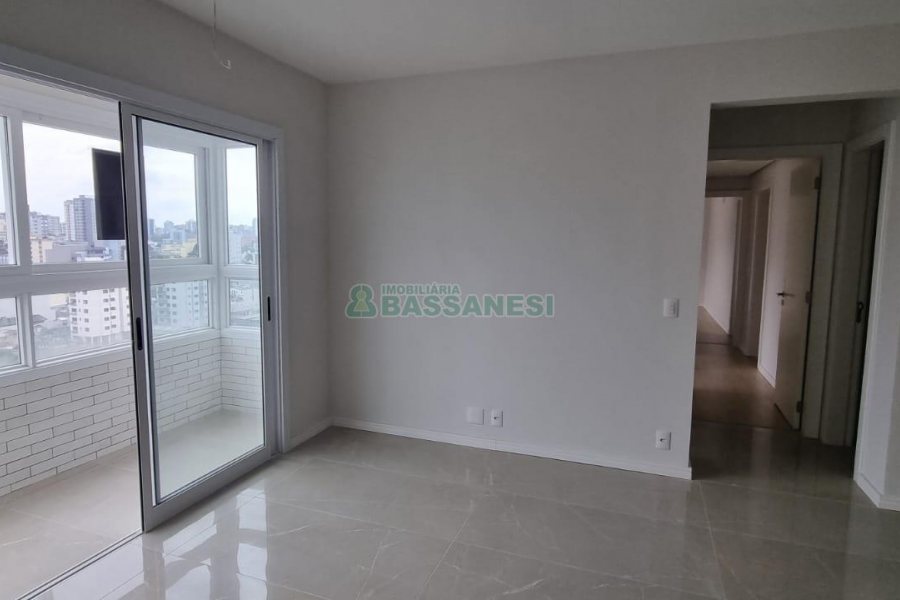 Apartamento com 100m², 3 dormitórios, 2 vagas, no bairro Panazzolo em Caxias do Sul para Comprar