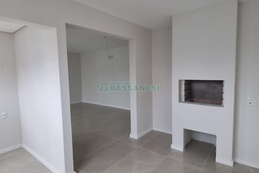 Apartamento com 100m², 3 dormitórios, 2 vagas, no bairro Panazzolo em Caxias do Sul para Comprar