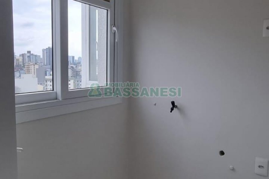 Apartamento com 100m², 3 dormitórios, 2 vagas, no bairro Panazzolo em Caxias do Sul para Comprar