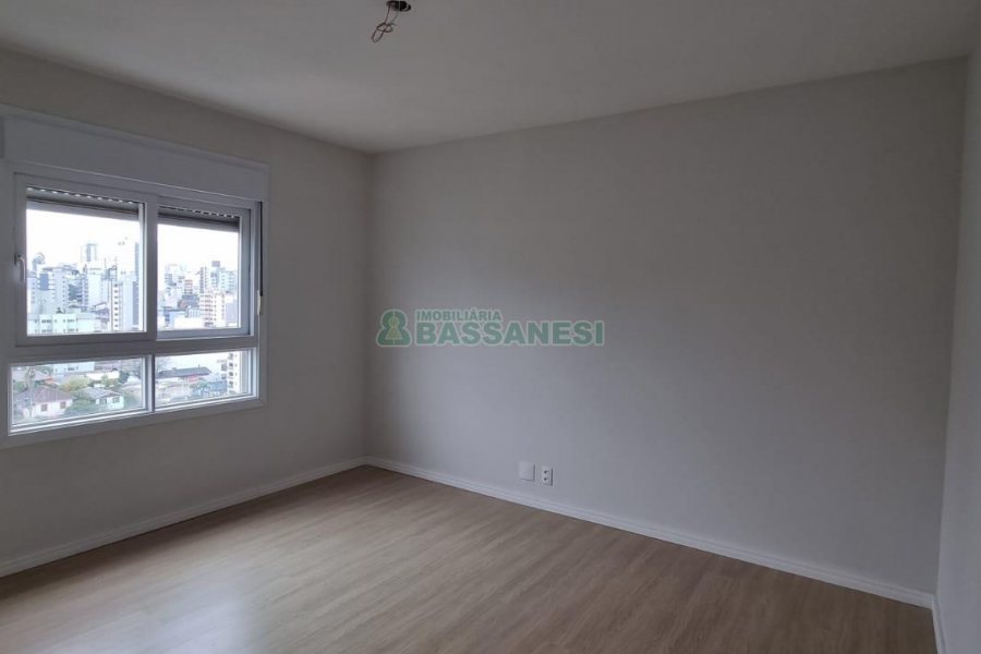 Apartamento com 100m², 3 dormitórios, 2 vagas, no bairro Panazzolo em Caxias do Sul para Comprar