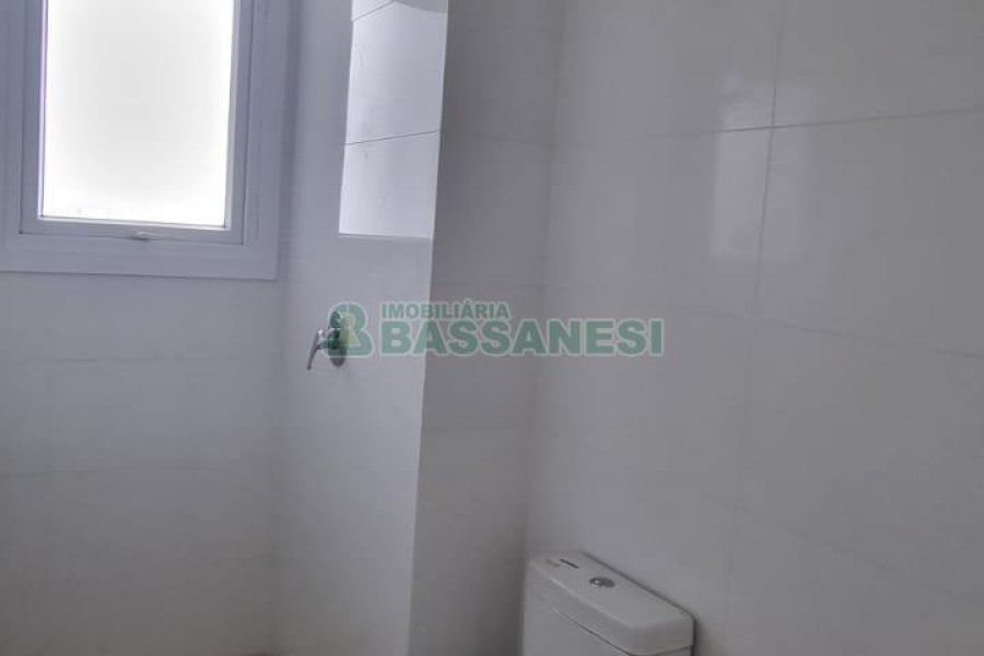 Apartamento com 100m², 3 dormitórios, 2 vagas, no bairro Panazzolo em Caxias do Sul para Comprar