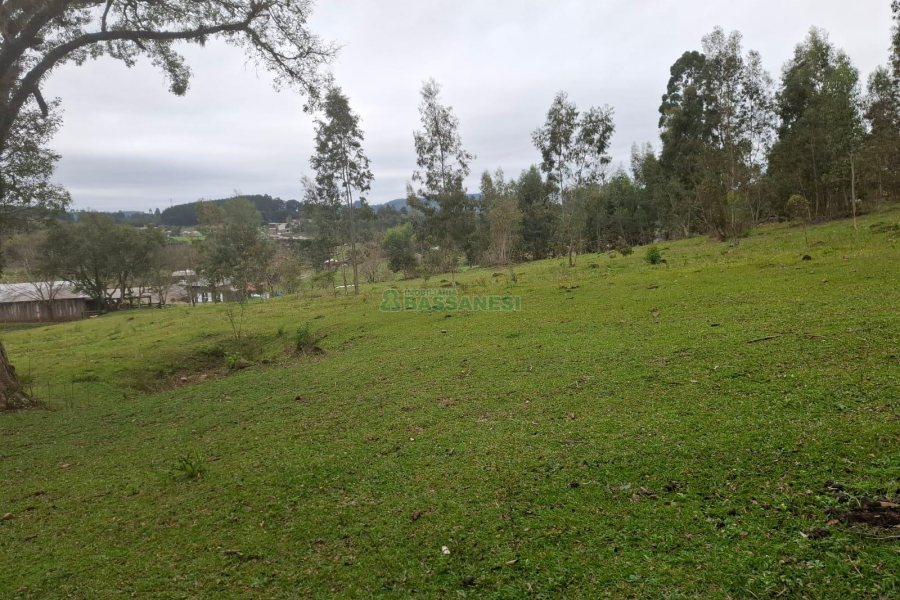 Chácara, no bairro Interior em São Marcos para Comprar