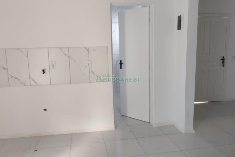 Casa com 360m², 3 dormitórios, 1 vaga, no bairro Nossa Senhora de Fátima em Caxias do Sul para Comprar