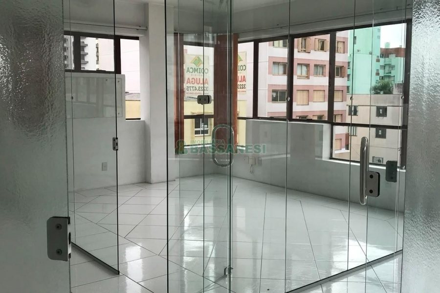 Sala com 62m², 1 vaga, no bairro São Pelegrino em Caxias do Sul para Alugar