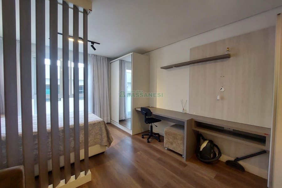 Apto Mobiliado com 30m², 1 dormitório, 1 vaga, no bairro Petrópolis em Caxias do Sul para Alugar