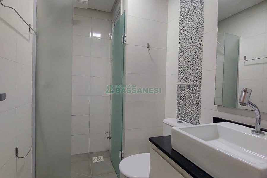 Apto Mobiliado com 30m², 1 dormitório, 1 vaga, no bairro Petrópolis em Caxias do Sul para Alugar