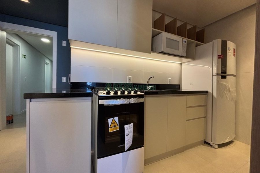 Apto Mobiliado com 32m², 1 dormitório, 1 vaga, no bairro São Pelegrino em Caxias do Sul para Alugar