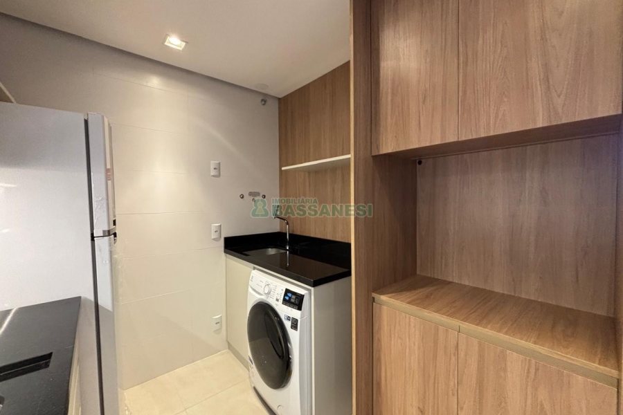 Apto Mobiliado com 32m², 1 dormitório, 1 vaga, no bairro São Pelegrino em Caxias do Sul para Alugar
