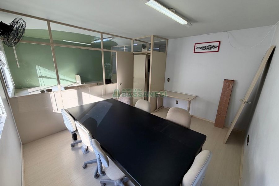 Sala Mobiliada com 60m², no bairro Lourdes em Caxias do Sul para Alugar