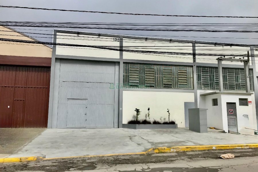 Pavilhão com 450m², no bairro São Ciro em Caxias do Sul para Alugar
