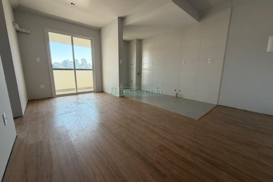 Apartamento com 56m², 2 dormitórios, 1 vaga, no bairro São Leopoldo em Caxias do Sul para Alugar